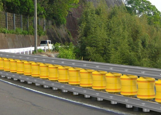 अच्छा दाम सतह पर घुड़सवार ईवीए भरा हुआ रोलर गार्डरील एसबी ग्रेड प्रभाव अवशोषित सुरक्षा बाधा गोदाम और वातावरण के लिए आदर्श ऑनलाइन