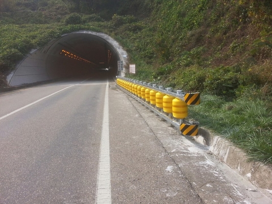 Good price 4 Meters Length Highway Roller Barrier for Mountain Roads Highly Recommended in Oman ऑनलाइन